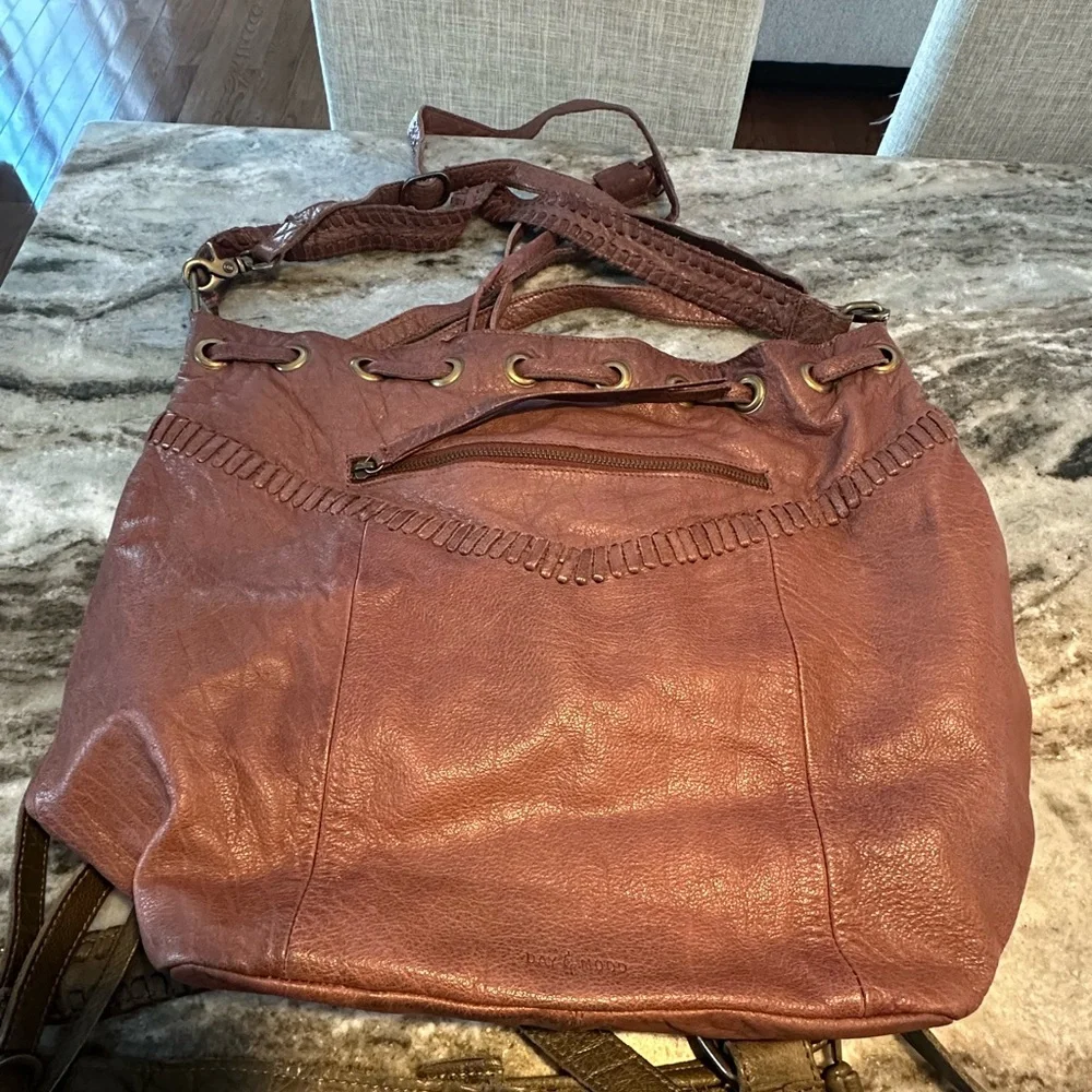 Day & Mood Stylish Olive Green and Dusty Rose Leather Handbags - Picture 5 of 16